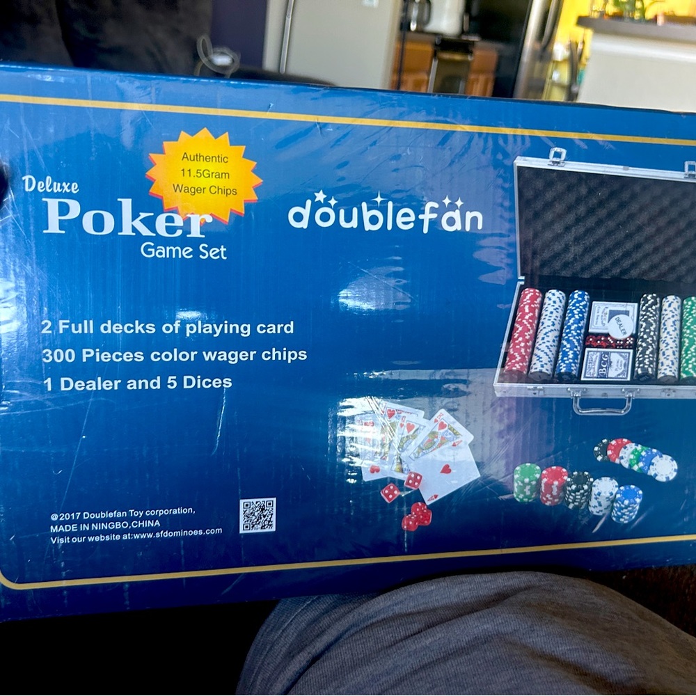 300 piece sealed poker set